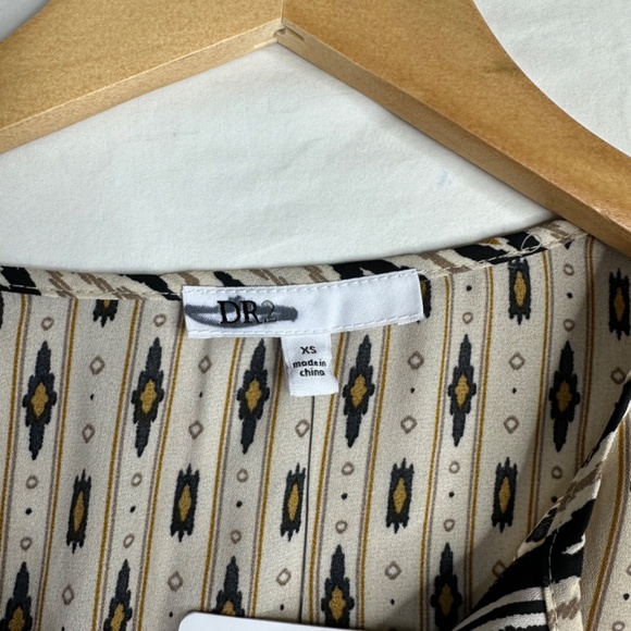 DR2 Women's Sleeveless Blouse Size‎ XS NWT - Picture 3 of 7